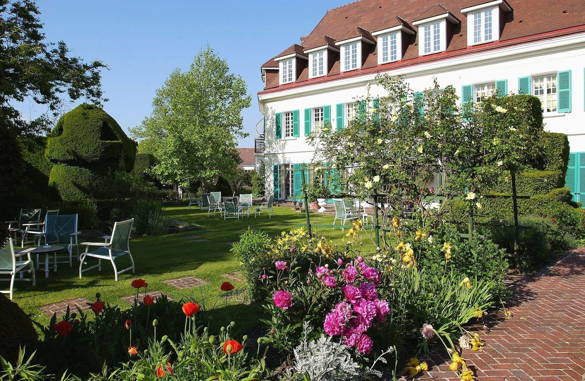 Chateau De Montreuil مورويْ سور مير المظهر الخارجي الصورة